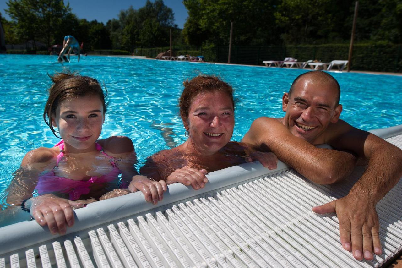 Camping Des Lacs*** Villa Celles-sur-Plaine Eksteriør bilde